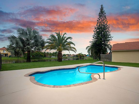 3rd image of 3681 Miramontes Circle