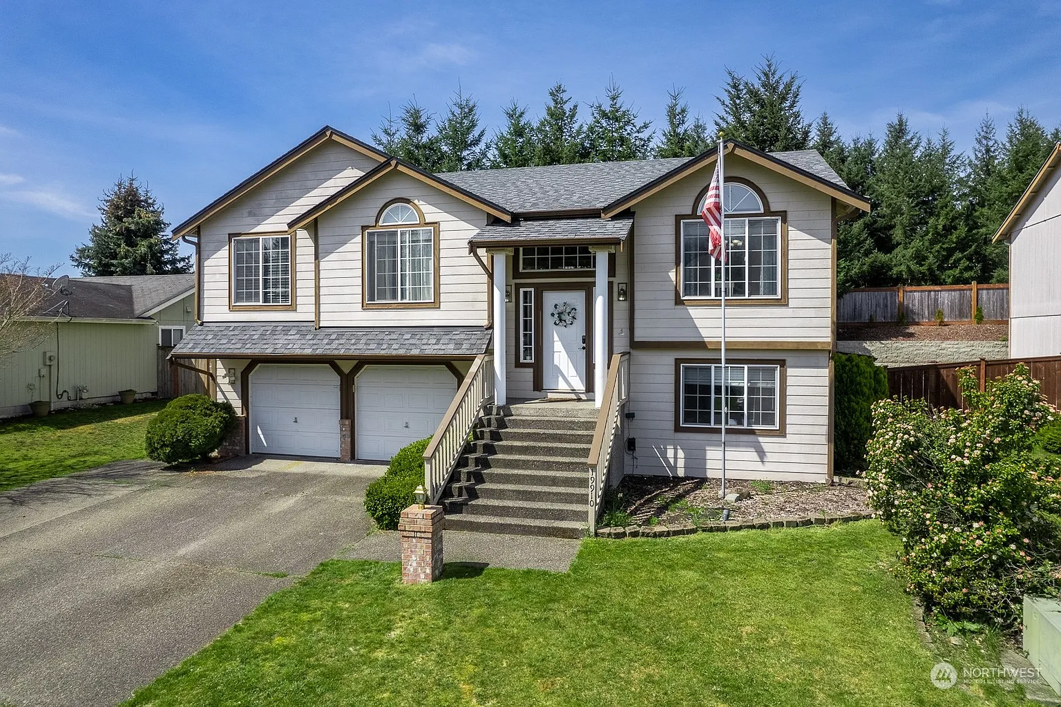 19910 87th Avenue E photo 1