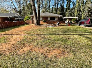 2282 Shamrock Dr, Decatur, GA 30032