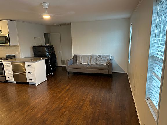 4th image of 705 Terryland Dr