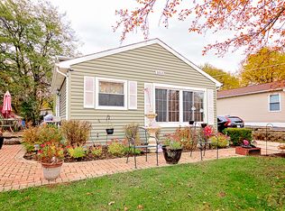 1013 Bonnie Brook Ln, Round Lake Beach, IL 60073