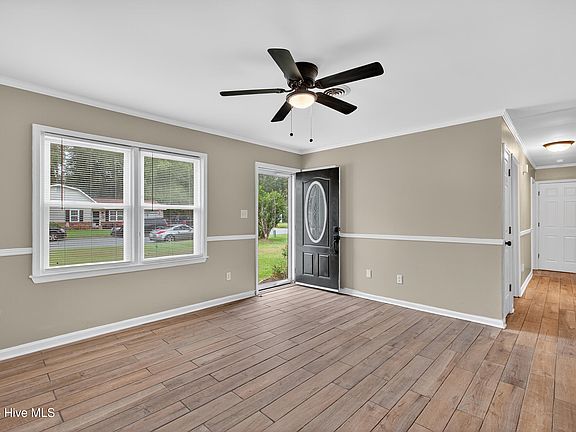 3rd image of 438 Kenwood Drive