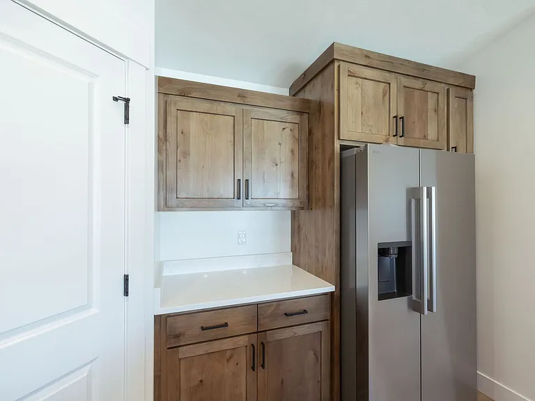 3711 Razor Cir — Photo 11