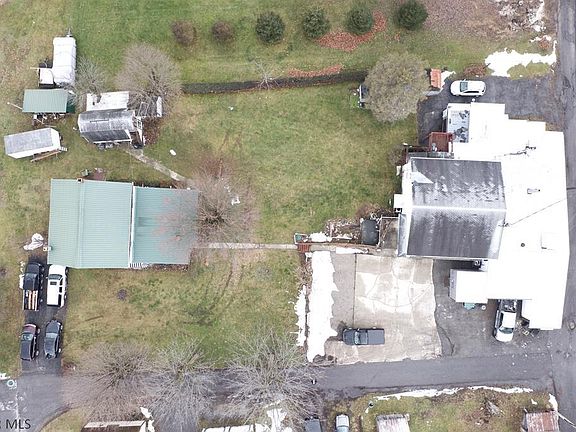 3rd image of 108 W Christiana St