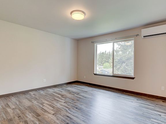 5th image of 1621 SW Mulberry Pl #D301
