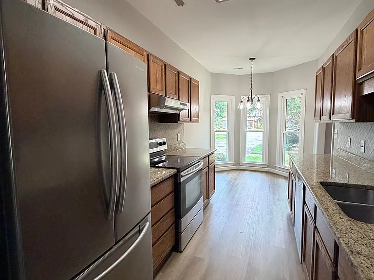 351 S Cherry St — Photo 10