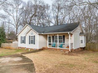 818 Thistle Ct, Boiling Springs, SC 29316