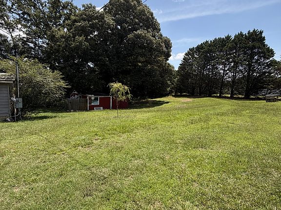 3rd image of 306 Oconner Ln