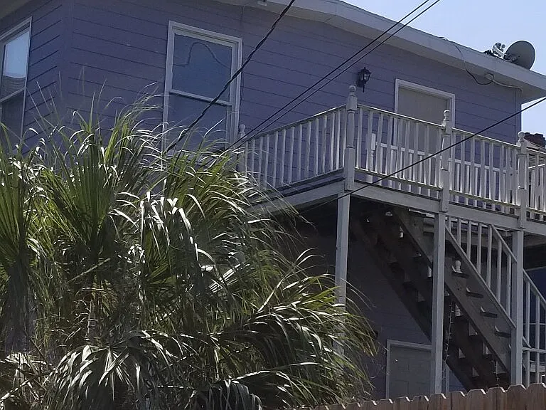 536 E Waldburg St #B — Photo 12