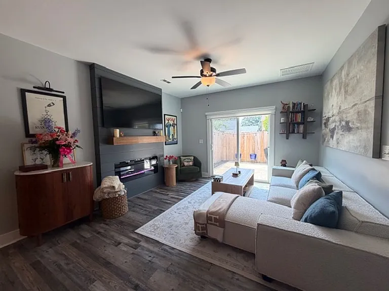 3050 Candlelight Dr — Photo 9