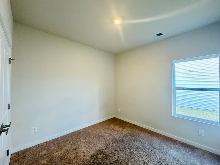 1028 Peaceful Fawn Dr — Photo 4