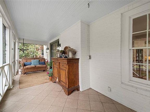 5th image of 500 E Lake Dr
