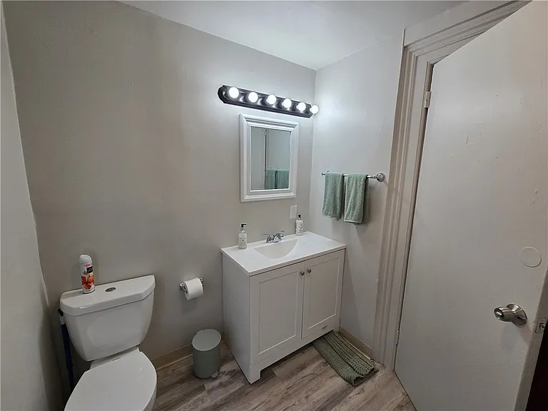 149 Champlain St — Photo 17