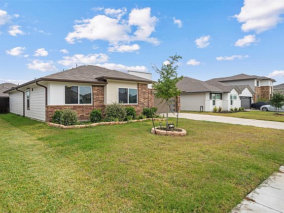 3rd image of 6903 Amber Cliff Ln