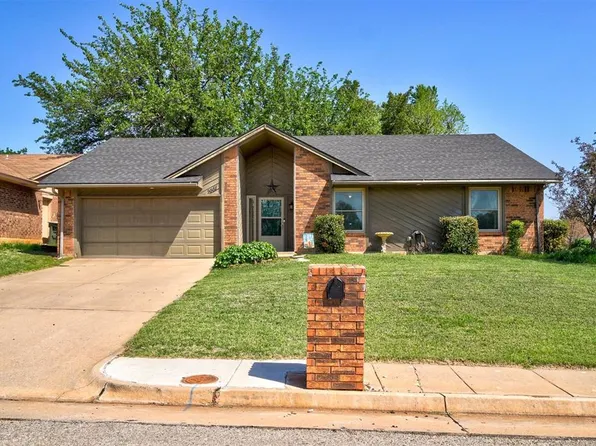 2901 Greenfield Dr, Edmond, OK 73012