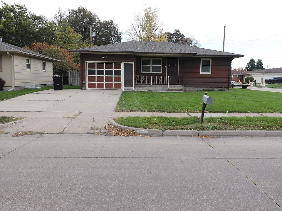 1st image of 142 S William Ave