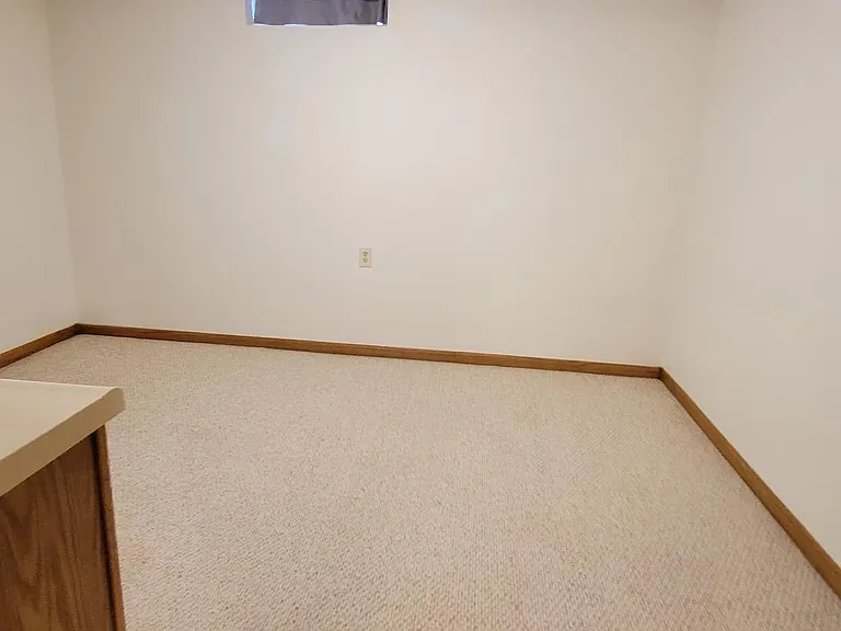14411 W Maple St — Photo 29