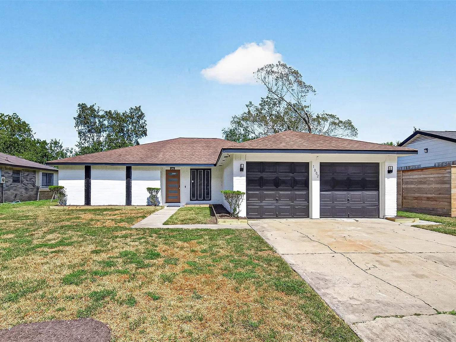 4 bed, 2.0 bath, 1854 sqft, $1,950 — Photo 1