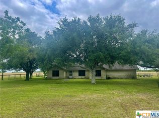 1470 Kemper City Rd W, Victoria, TX 77905