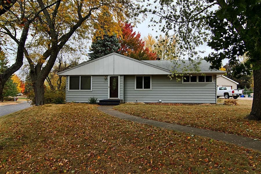 1st image of 2437 Gisella Blvd
