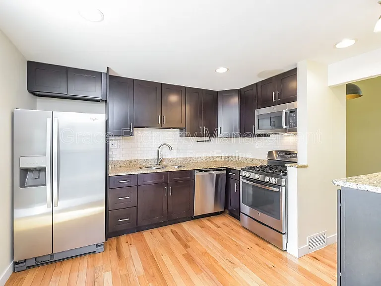 4608 Greenbriar Ct — Photo 3