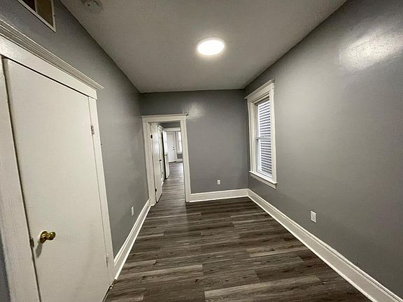 3rd image of 442 Bergen Ave #27E