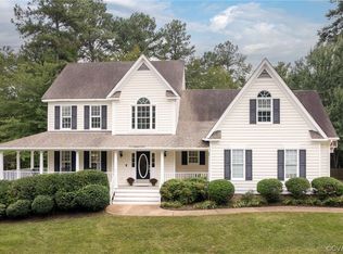 15725 Fox Marsh Dr, Moseley, VA 23120