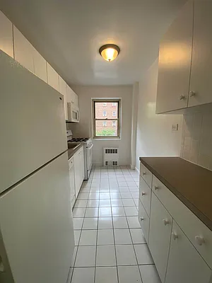 Rented by Contact Realty | media 16