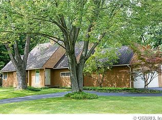 101 Lake Lea Rd, Rochester, NY 14617