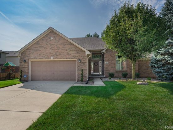 3173 Rabeeh Dr, Auburn Hills, MI 48326