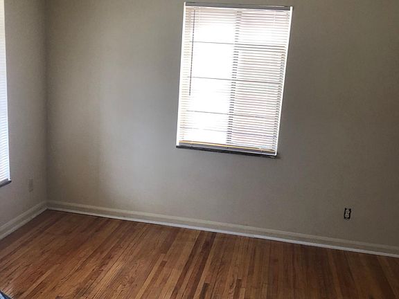 2nd image of 623 W Golden Gate