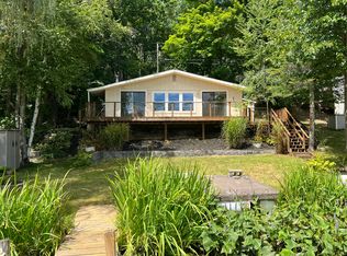 10194 Deaner Lake Dr, Riverdale, MI 48877