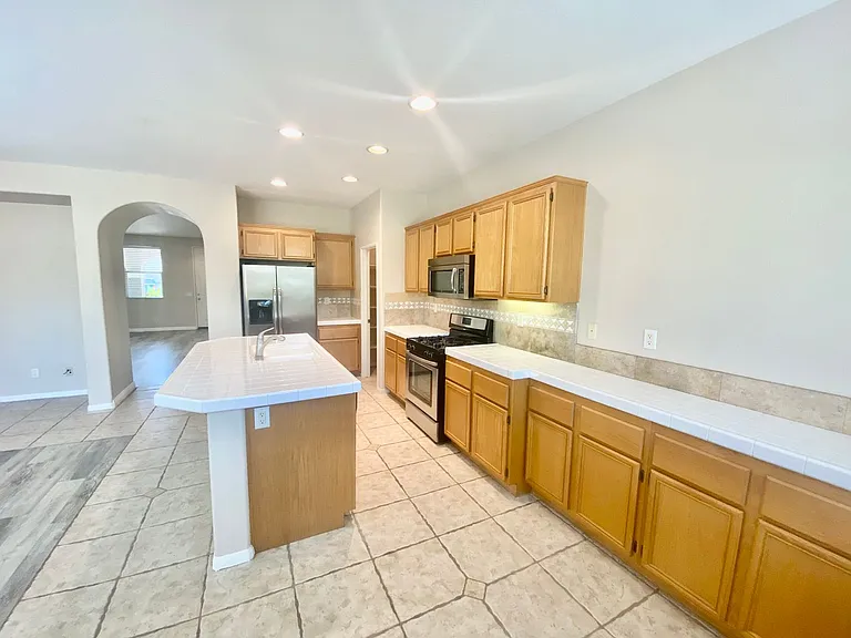 5202 Cobalt Way — Photo 4