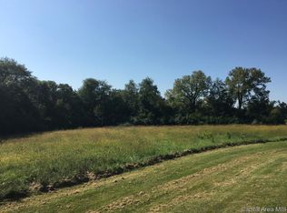 51 Timber Ridge Ln, Petersburg, IL 62675