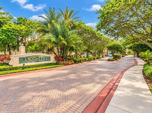 12166 Saint Andrews Pl, Hollywood, FL