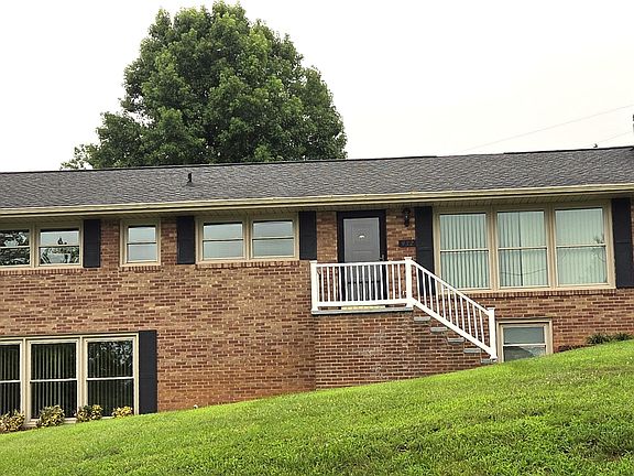 4th image of 932 Afton St