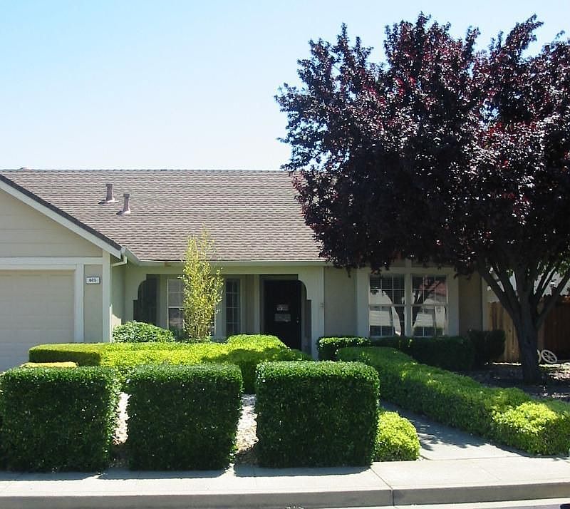 1st image of 605 Cordelia Cir