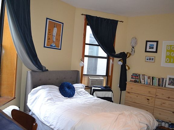 3rd image of 991 Amsterdam Ave APT 8