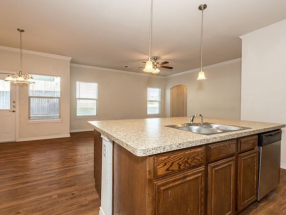 2nd image of 1036 Newcastle Dr