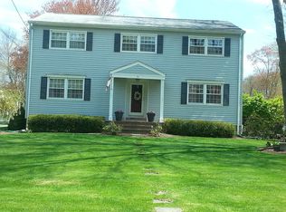 32 Grove Pl, Whippany, NJ 07981