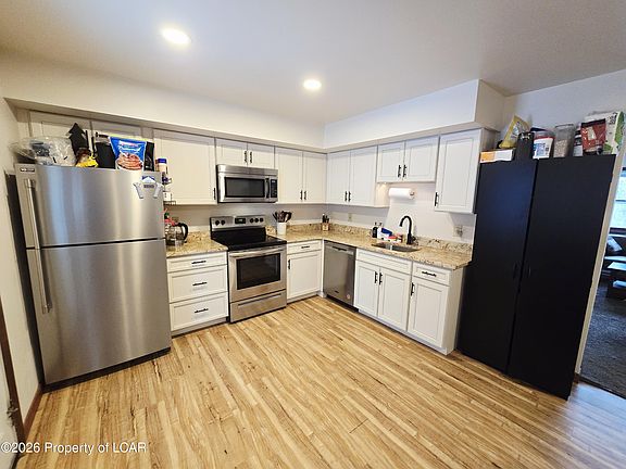 4th image of 39 Bentwood Rd