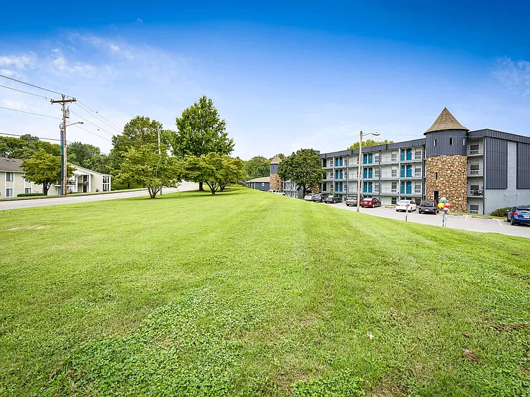 Oakstone Ridge Apartments — Photo 9
