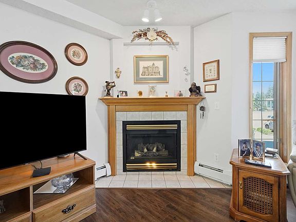 3rd image of 4805 45th St #107