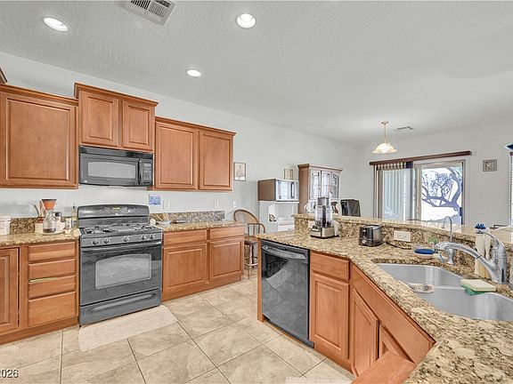 3rd image of 5994 Crossfield Ave