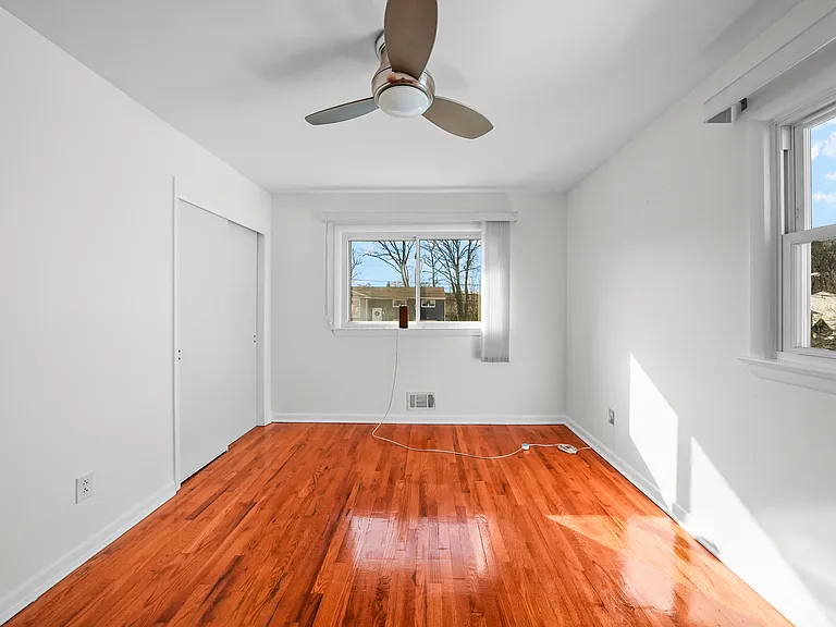 895 Patton St — Photo 30