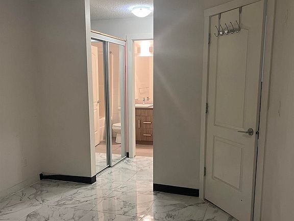 3rd image of 667 Watt Blvd SW #106