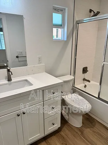 231 Loma Ave #16 Photo 1
