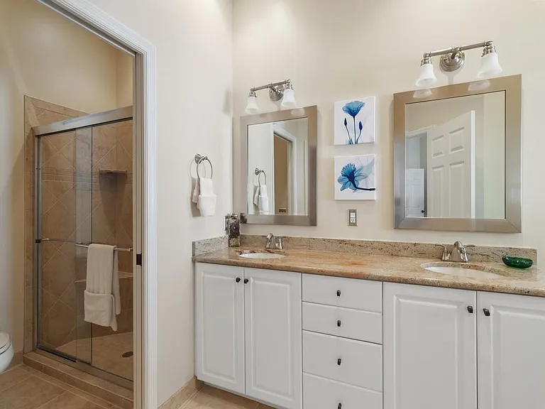 1735 Victoria Cir — Photo 5