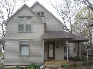 922 W Church St, Champaign, IL 61821