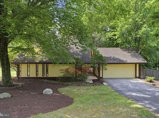817 W Tantallon Dr, Fort Washington, MD 20744